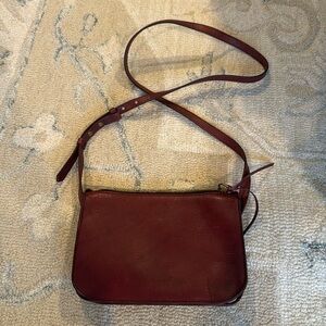 Madewell crossbody bag excellent condition maroon leather